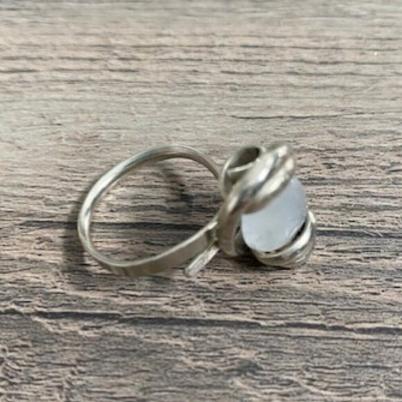 White Beach Sea Glass Adjustable Silver Ring Sz 7 - Picture 6 of 10